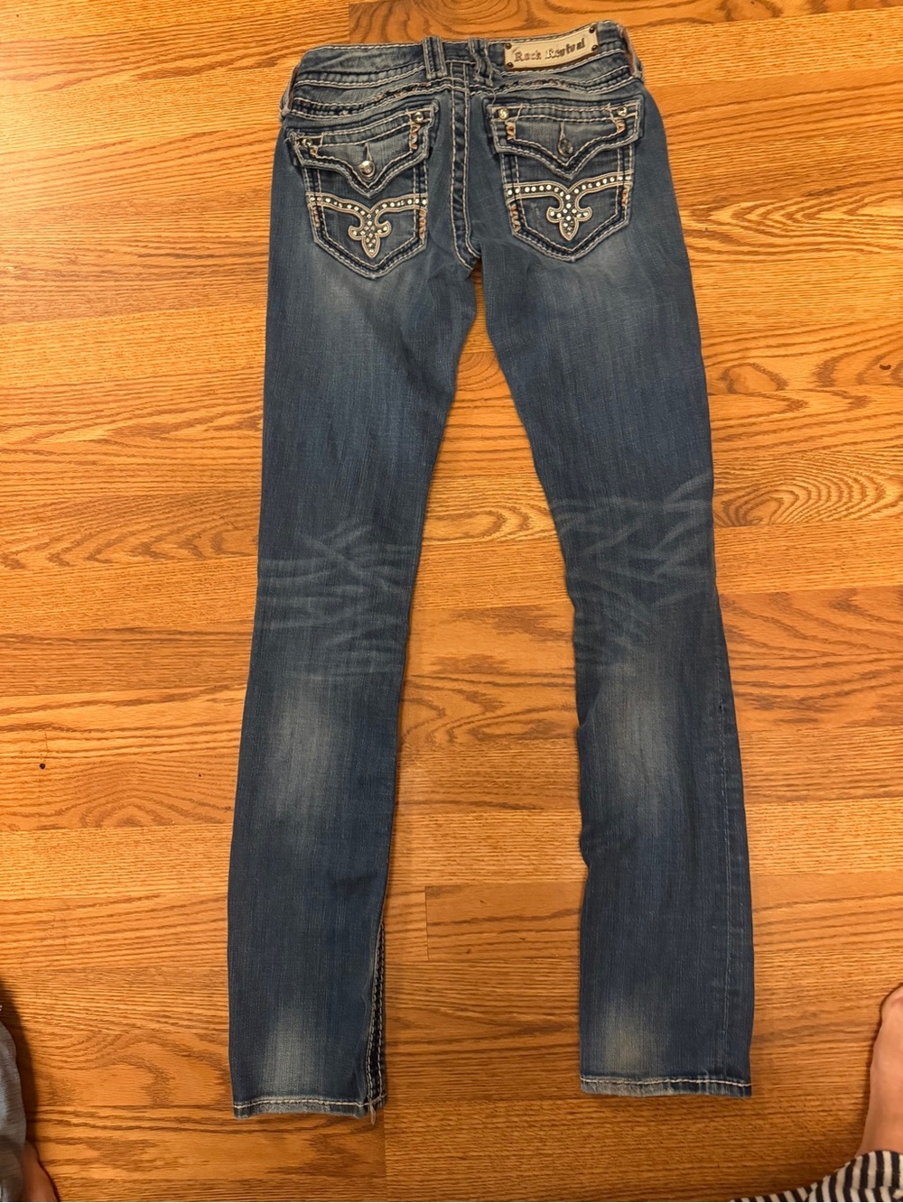 Rock Revival Women's Medium Blue Skinny Jeans with Embellished Back Pockets